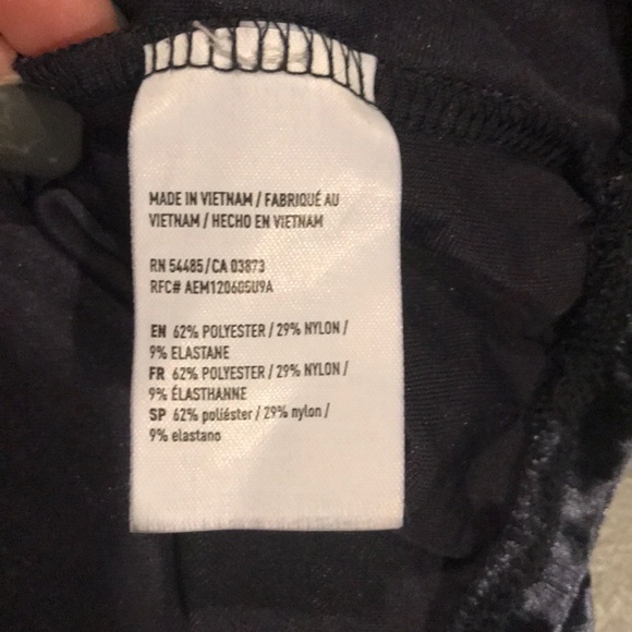 Crushed Velvet 💙 - Picture 5 of 5